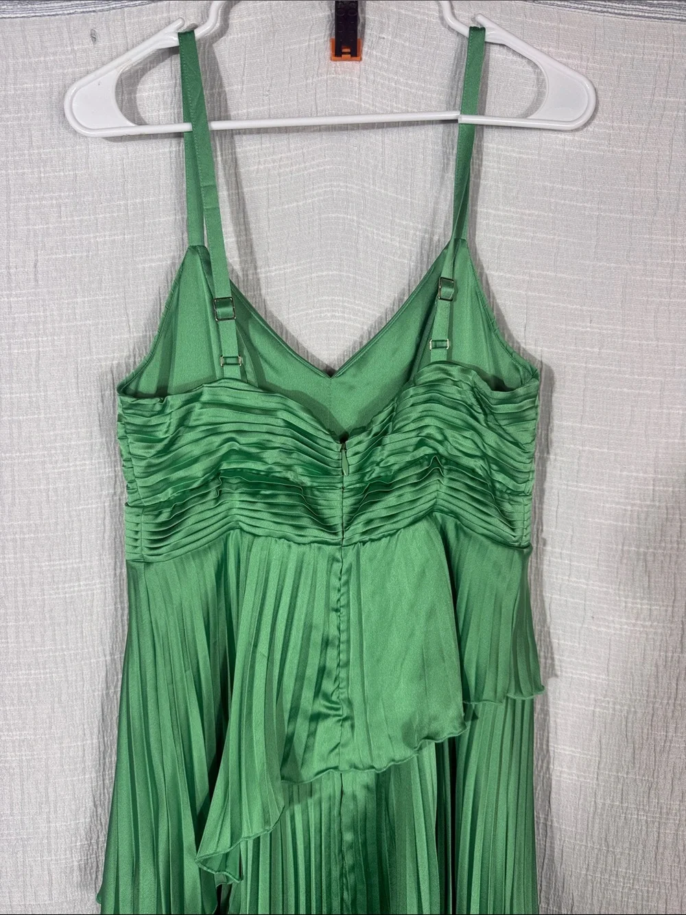 A & F Giselle Pleated Tiered Maxi Dress medium green cutout